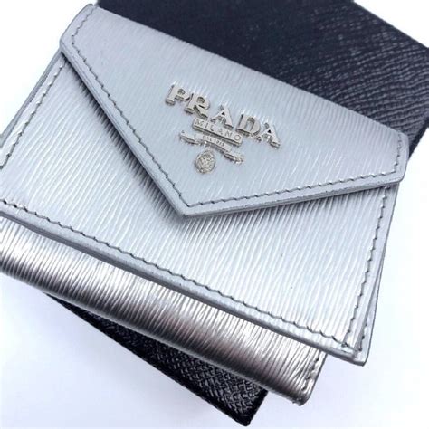 prada portafoglio pattina wallet|Prada .